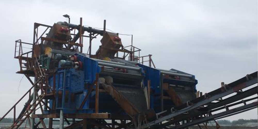 霍邱xx循環(huán)經(jīng)濟(jì)科技公司閉庫(kù)的鐵尾礦砂綜合再利用，每日獲利10萬(wàn)元