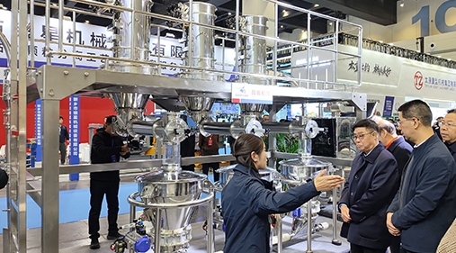 高服以“智能篩分系統(tǒng)+防爆解決方案”雙引擎驅(qū)動制造業(yè)升級，獲工信部領(lǐng)導現(xiàn)場點贊